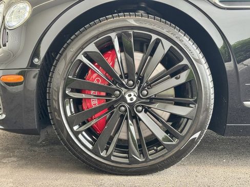 Used 2024 Bentley Flying Spur W12 image 16