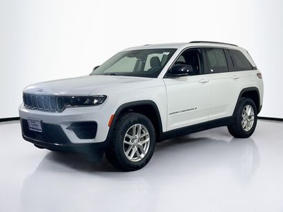 Used 2023 Jeep Grand Cherokee Laredo