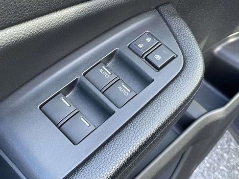 Used 2016 Honda Pilot Touring image 16