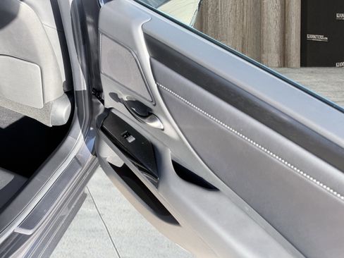 Used 2025 Lexus ES 300h F Sport image 60