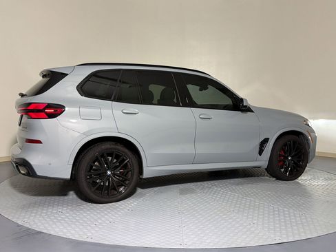 Certified 2025 BMW X5 sDrive40i w/ M Sport Package RWD image 7