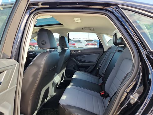 New 2026 Volkswagen Jetta SE FWD image 12