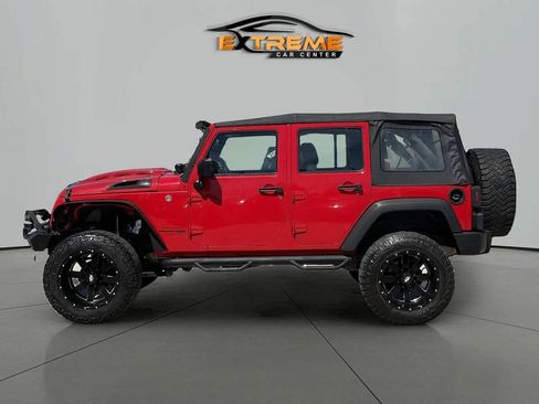 Used 2018 Jeep Wrangler Unlimited Sport AWD/4WD image 3