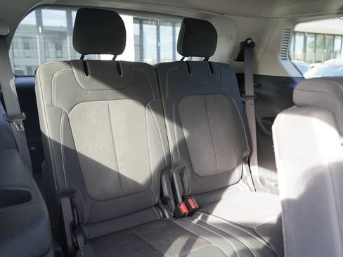 Used 2023 Jeep Grand Cherokee L Laredo RWD image 22