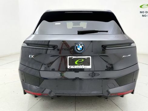 Used 2024 BMW iX xDrive50 w/ Sport Package AWD/4WD image 25