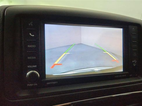 Used 2020 Dodge Grand Caravan SE FWD image 25