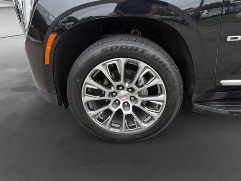 Used 2025 GMC Yukon Denali AWD/4WD image 9