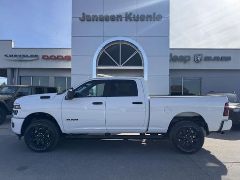 New 2026 RAM 2500 Big Horn AWD/4WD image 1