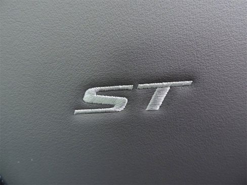 New 2026 Buick Enclave Sport Touring image 19