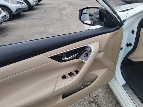 Used 2015 Nissan Altima 2.5 SL w/ Technology Package FWD image 23