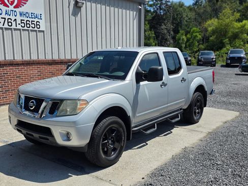 Used 2018 Nissan Frontier SV w/ Value Truck Package AWD/4WD image 1