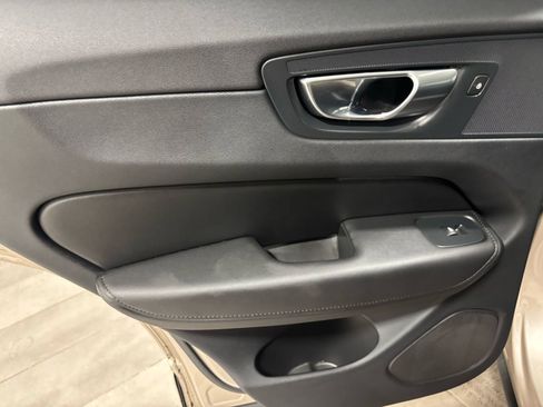 Used 2023 Volvo XC60 T8 Plus w/ Protection Package Premier image 18