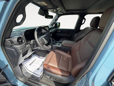 Used 2025 Toyota Land Cruiser AWD/4WD image 18