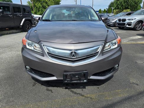 Used 2013 Acura ILX w/ Technology Package FWD image 8