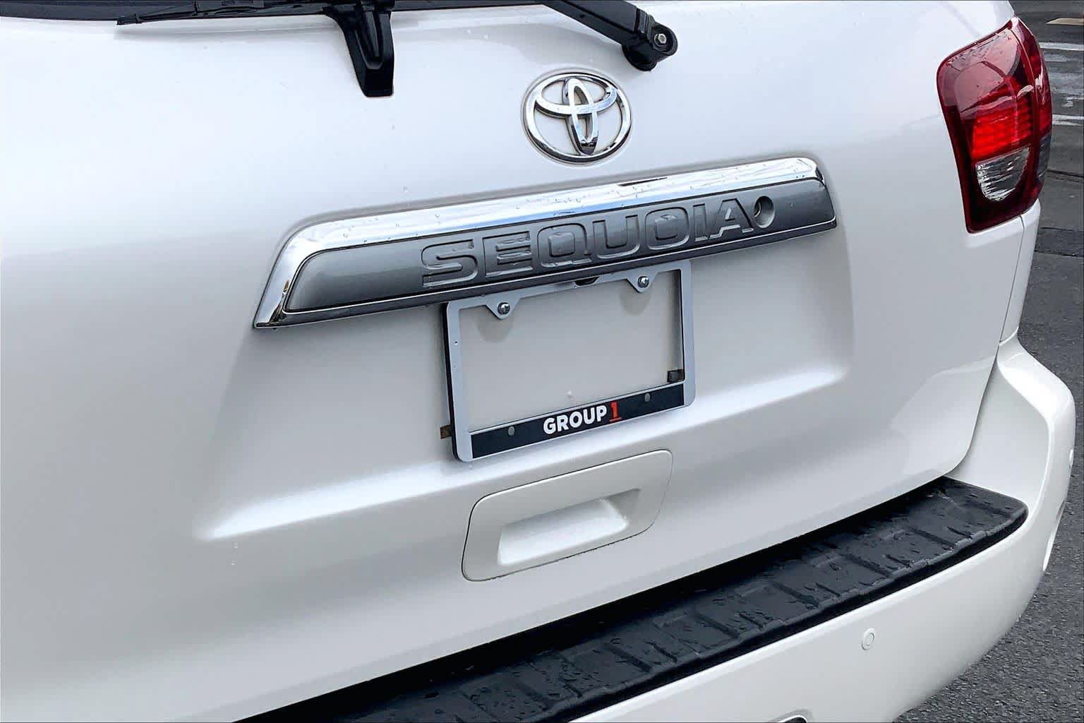 Used 2018 Toyota Sequoia Platinum AWD/4WD image 31