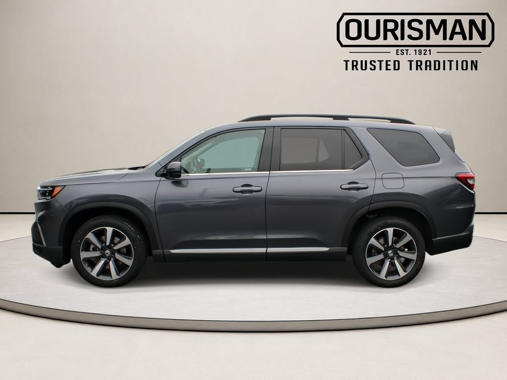 Certified 2025 Honda Pilot Touring image 6