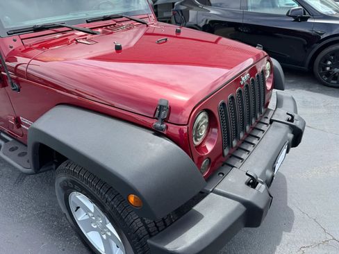 Used 2012 Jeep Wrangler Sport AWD/4WD image 9