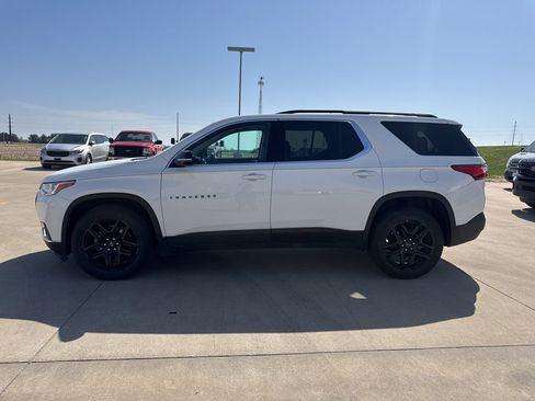 Used 2019 Chevrolet Traverse LT w/ LPO, Blackout Package AWD/4WD image 11