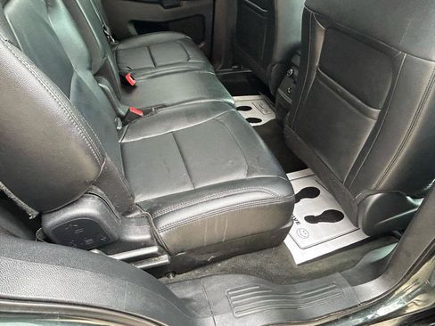 Used 2016 Ford Explorer XLT w/ Equipment Group 202A AWD/4WD image 11