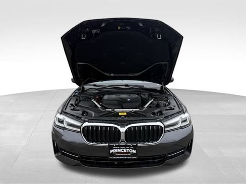 Used 2022 BMW 530i xDrive 530i xDrive w/ Convenience Package image 9