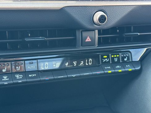 Used 2025 Toyota Crown Signia AWD/4WD image 22