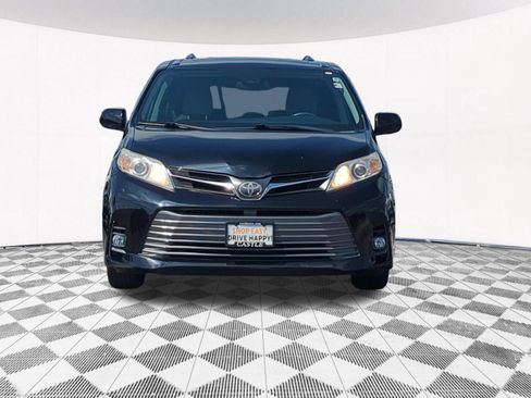 Used 2018 Toyota Sienna XLE w/ XLE Navigation Package FWD image 7