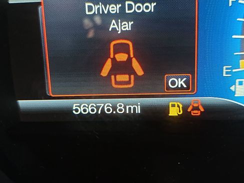 Used 2020 Ford Fusion SE image 15