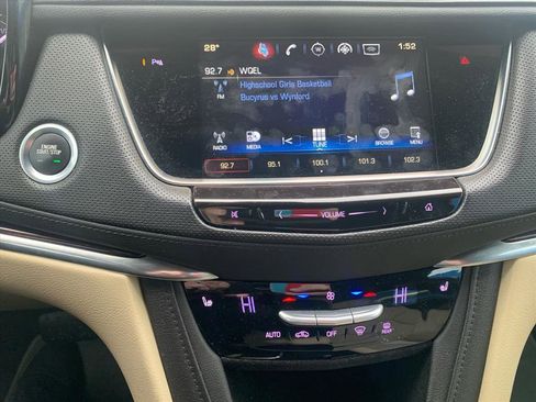 Used 2017 Cadillac XT5 Luxury w/ Driver Awareness Package image 11