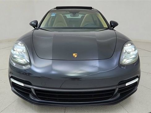 Used 2018 Porsche Panamera 4S image 13
