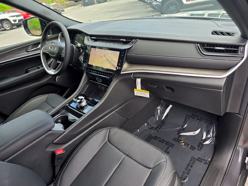 New 2026 Jeep Grand Cherokee Limited AWD/4WD image 29