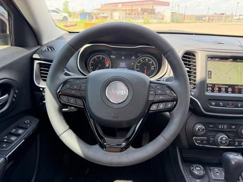 Used 2023 Jeep Cherokee Altitude Lux w/ Lux Elite Package AWD/4WD image 11
