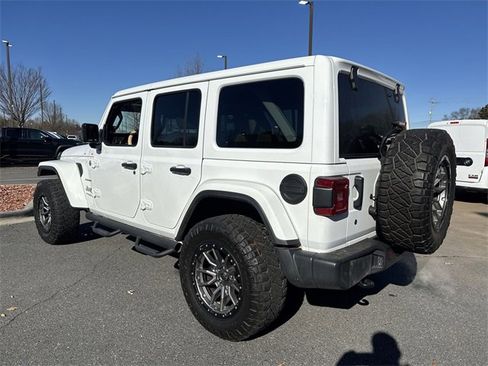 Used 2018 Jeep Wrangler Unlimited Sahara w/ Dual Top Group image 11