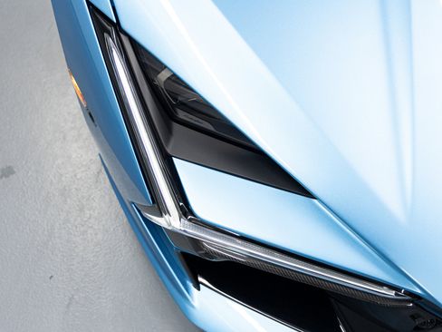 Used 2025 Lamborghini Revuelto image 17