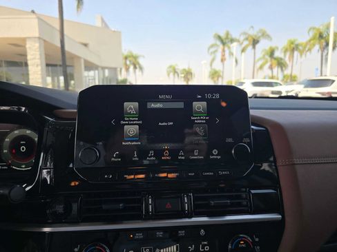 Used 2025 Nissan Pathfinder Platinum AWD/4WD image 27