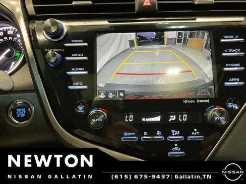 Used 2018 Toyota Camry SE w/ Audio Package FWD image 16