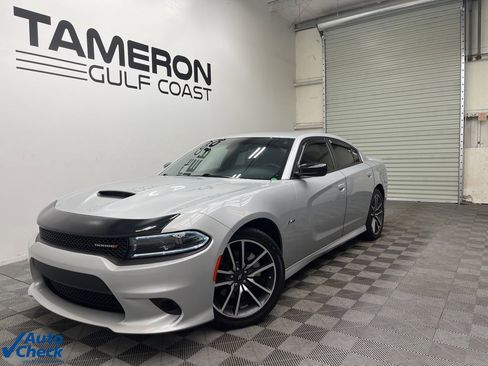 Used 2023 Dodge Charger R/T w/ Plus Group image 2