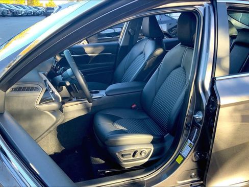 Used 2023 Toyota Camry SE image 26