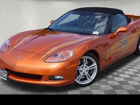 Used 2007 Chevrolet Corvette Convertible w/ Preferred Equipment Group RWD image 2