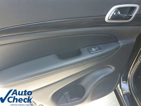 Used 2020 Jeep Grand Cherokee Altitude RWD image 12