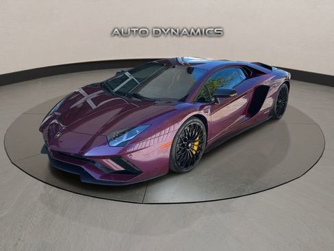 Used 2018 Lamborghini Aventador S image 1
