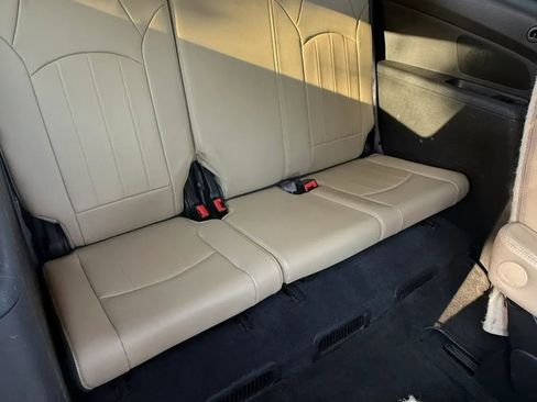 Used 2012 Chevrolet Traverse LTZ image 13