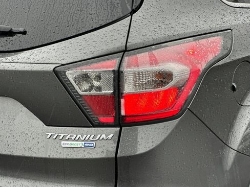 Used 2017 Ford Escape Titanium image 26