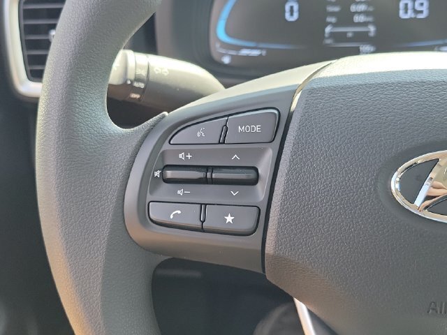 Used 2026 Hyundai Venue SE FWD image 7