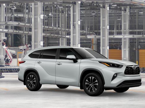 New 2026 Toyota Highlander XLE AWD/4WD image 14