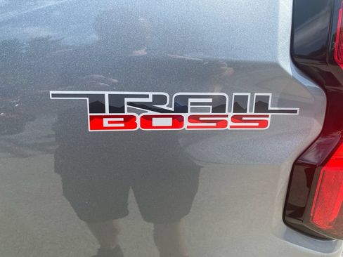 Certified 2023 Chevrolet Colorado Trail Boss w/ Technology Package AWD/4WD image 16