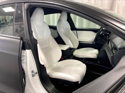 Used 2020 Tesla Model S Long Range image 11