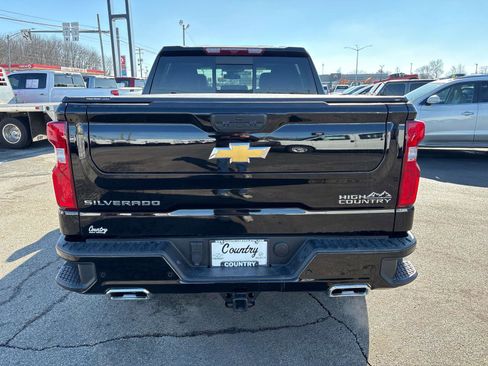 Used 2025 Chevrolet Silverado 1500 High Country w/ High Country Premium Package image 3