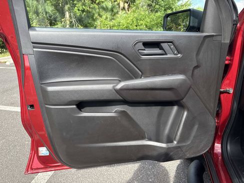 Used 2025 Chevrolet Colorado W/T w/ Advanced Trailering Package RWD image 17