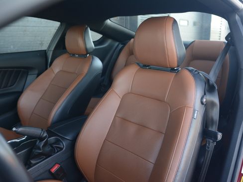Used 2019 Ford Mustang Premium w/ Ford Safe & Smart Package RWD image 5