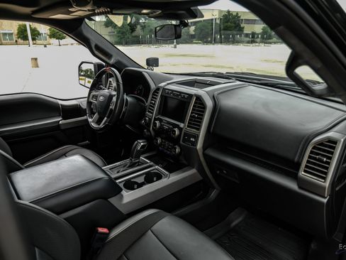 Used 2019 Ford F150 Raptor w/ Equipment Group 802A Luxury AWD/4WD image 47